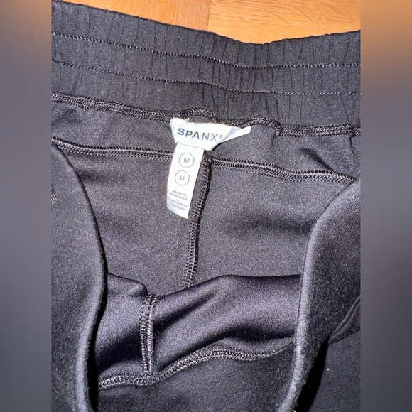 SPANX Very Black Slim Straight Pant AirEssentials - Picture 5 of 6